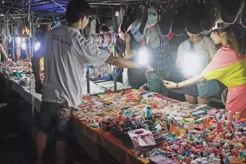 汕头爆料摆地摊事件视频,街头经济与城市管理冲突的焦点